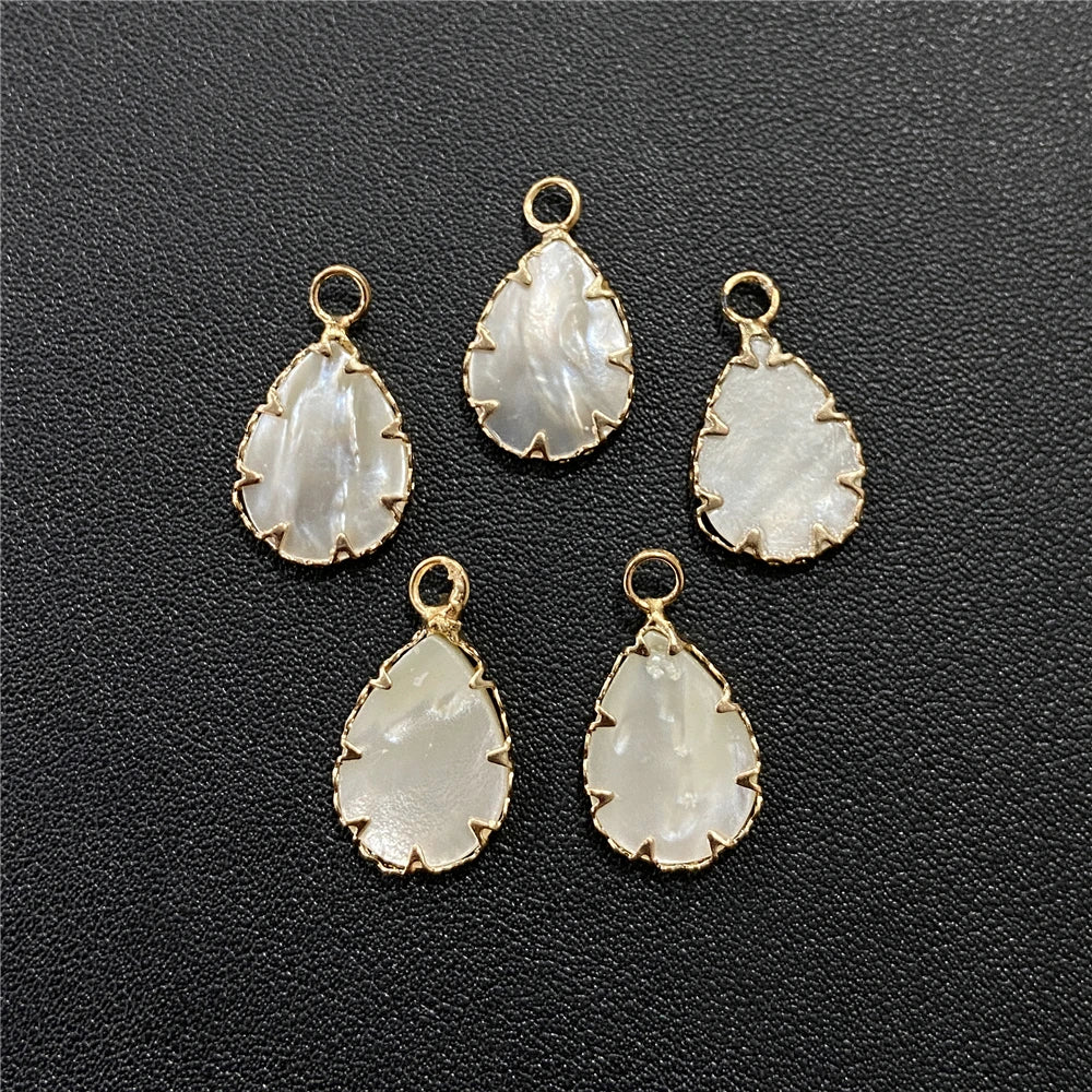 2PCS Natural Shell Pendant Round Love Heart Mother of Pearl Shell Charms Pendants for Jewelry Making DIY Women Bracelet Necklace