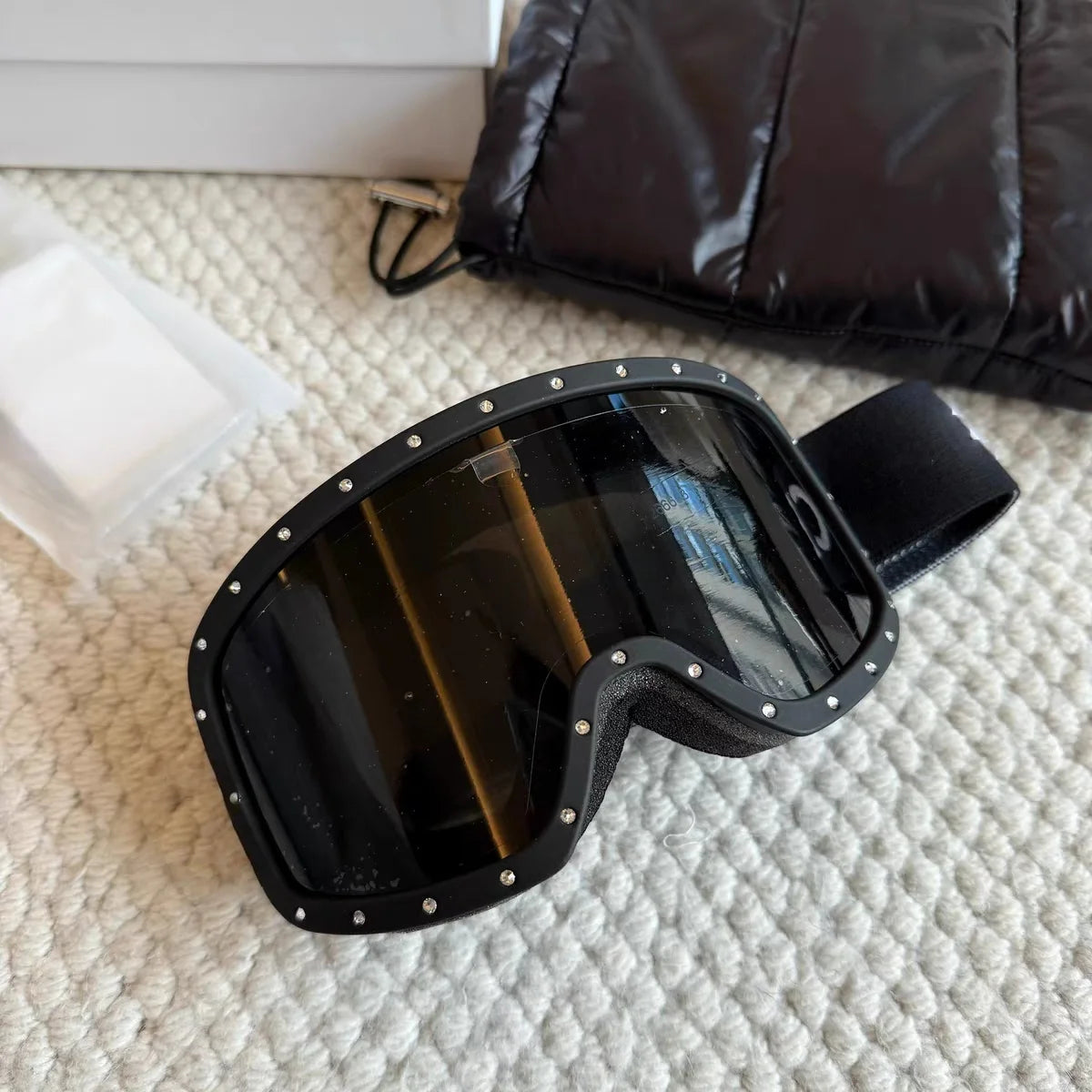 Winter Sports Ski Goggles, Windproof and Anti-fog, Luxury Couple's Ski Goggles with UV Protection, Outdoor Skiing Equipment.