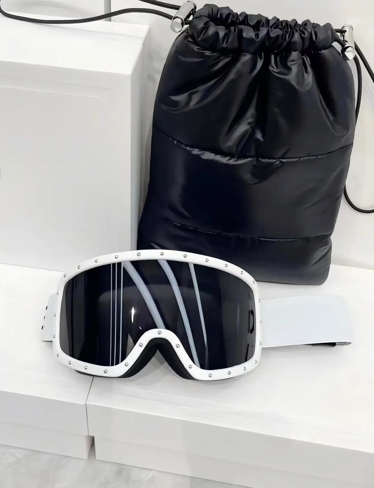 Winter Sports Ski Goggles, Windproof and Anti-fog, Luxury Couple's Ski Goggles with UV Protection, Outdoor Skiing Equipment.